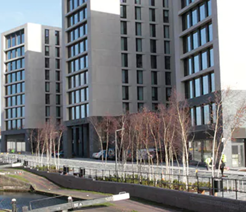 image of uni locks outside Curzon Building